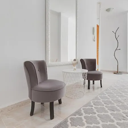 Διαμέρισμα 200 M To The Beach-5th Floor With Elevator *